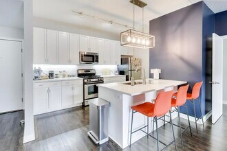 4311 N Sheridan Rd in Chicago, IL - Building Photo - Building Photo