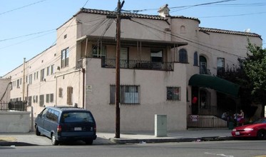 409 S Boyle in Los Angeles, CA - Building Photo - Building Photo