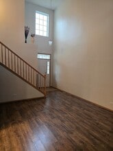 549 S Jade Ln in Round Lake, IL - Foto de edificio - Building Photo