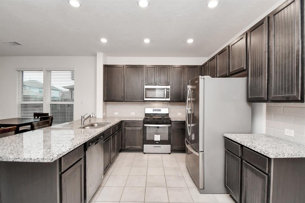 2030 Domeniko Dr in Fresno, TX - Building Photo