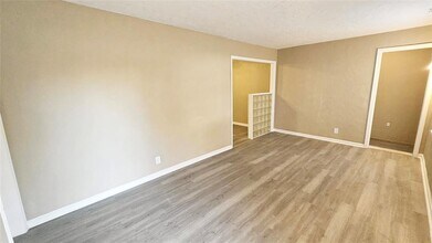 4110 SE 11th St in Del City, OK - Building Photo - Building Photo