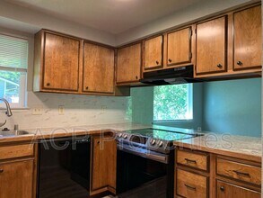 3618 E Rusley Dr in Bellingham, WA - Building Photo - Building Photo