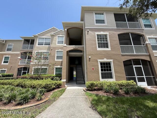 property at 7990 Baymeadows Rd