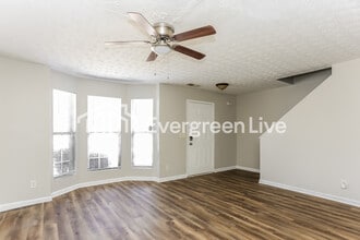 5893 Strathmoor Manor Cir in Lithonia, GA - Building Photo - Building Photo