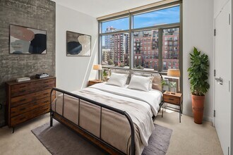 800 The Mark Ln, Unit Unit 610 in San Diego, CA - Foto de edificio - Building Photo