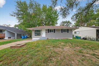 120 Mc Alpine Dr in St. Louis, MO - Building Photo - Building Photo