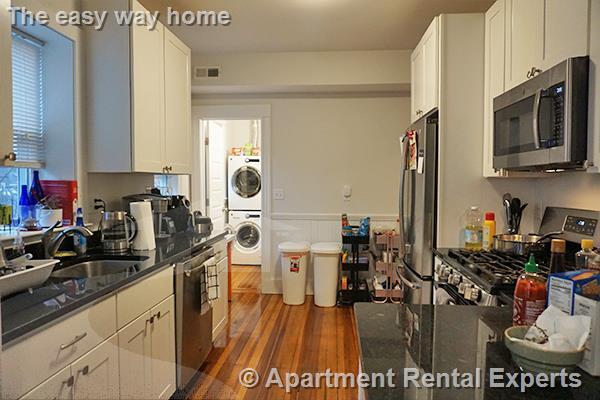 17 Ashland St in Somerville, MA - Building Photo - Building Photo