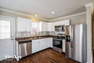 521 Rothwood Ave in Nashville, TN - Foto de edificio - Building Photo