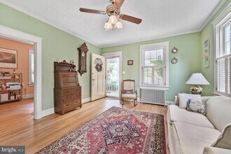 103 E Monroe Ave in Alexandria, VA - Building Photo - Building Photo