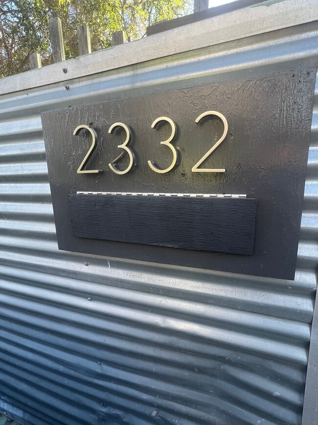 2330 Effie St in Los Angeles, CA - Building Photo - Building Photo