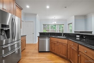 11465 Pinewild Dr in Providence Forge, VA - Foto de edificio - Building Photo