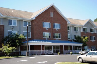 Gables at West Windsor in Princeton Junction, NJ - Building Photo - Building Photo