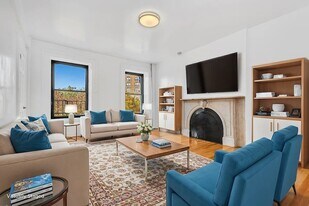 11 Abingdon Square, Unit 3 in New York, NY - Building Photo