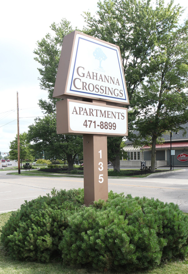 Gahanna Crossing Apartments photo'