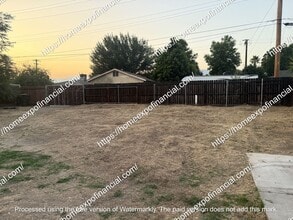 26844 Mansfield St in Highland, CA - Foto de edificio - Building Photo