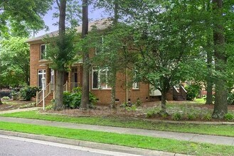 1009 Timber Neck Mall in Chesapeake, VA - Building Photo - Building Photo