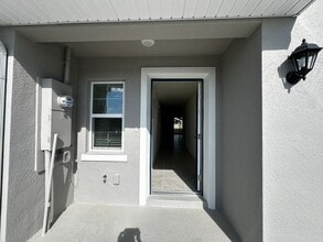 672 Moscato Dr in Daytona Beach, FL - Building Photo - Building Photo
