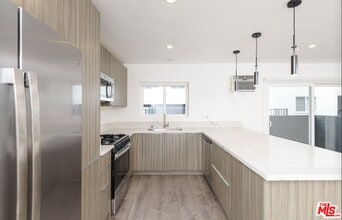 1261 Laurel Ave in West Hollywood, CA - Building Photo - Building Photo