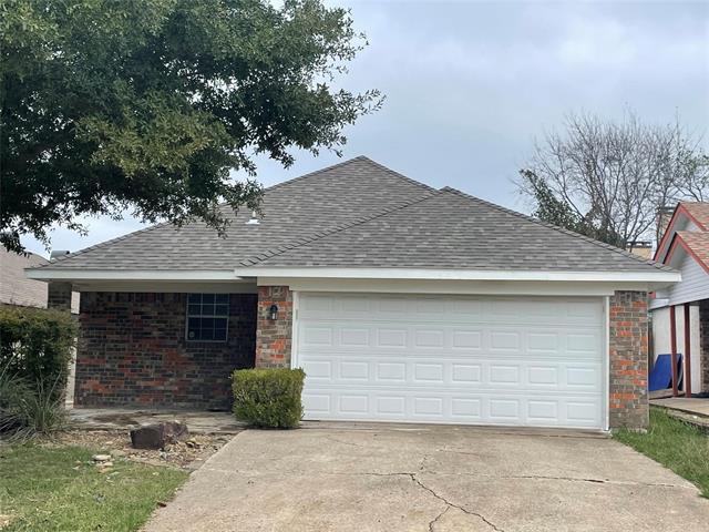 5412 Village Green Dr in Mesquite, TX - Building Photo