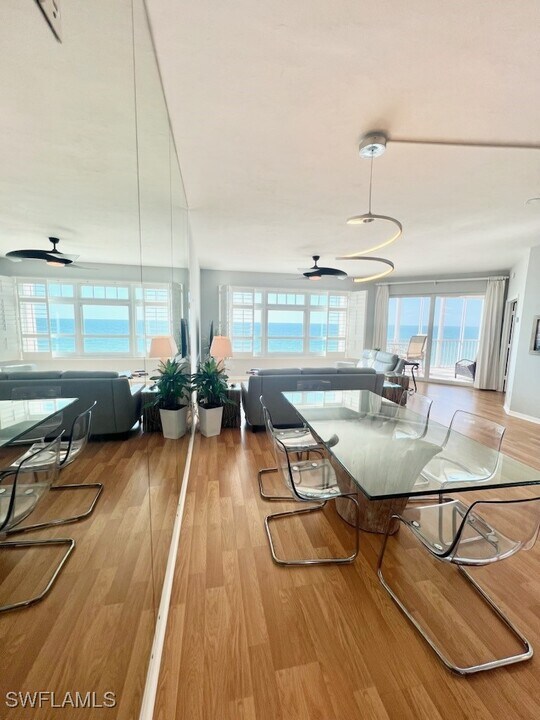 257 Barefoot Beach Blvd in Bonita Springs, FL - Building Photo