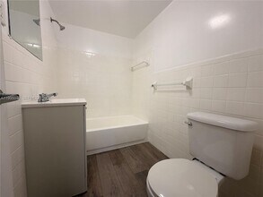 143 SW 9th St, Unit 310 in Miami, FL - Building Photo - Building Photo