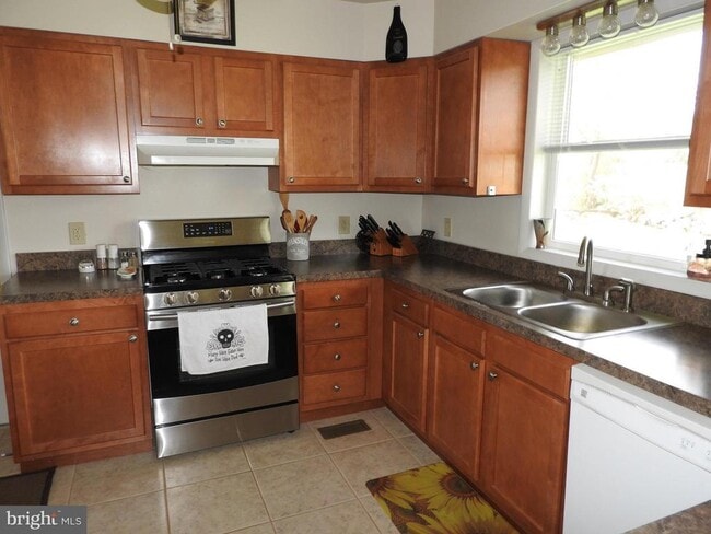 2711 Bel Pre Rd in Silver Spring, MD - Building Photo - Building Photo