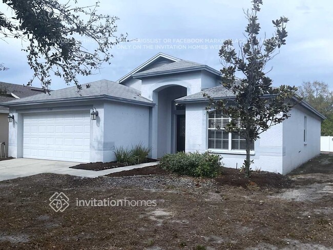 1106 Barclay Wood Dr in Ruskin, FL - Foto de edificio - Building Photo