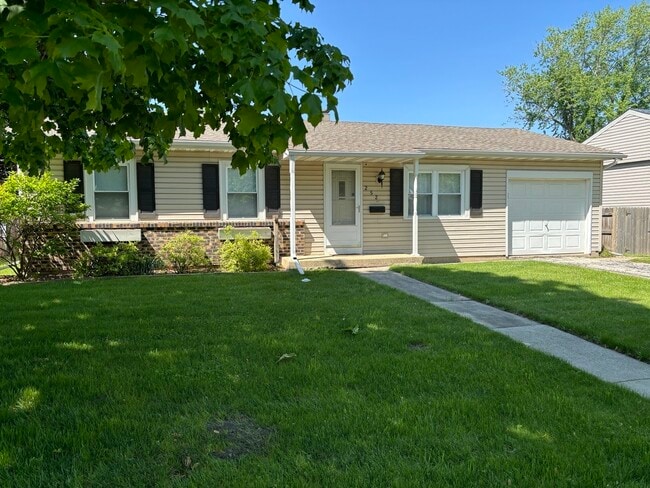 252 Marilyn Ave
