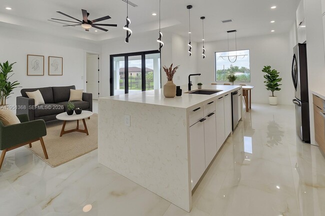 1321 NE 19th St in Cape Coral, FL - Building Photo - Building Photo