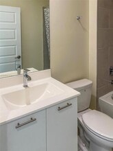 8301 NW 41st St, Unit b107 in Doral, FL - Building Photo - Building Photo