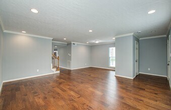 402 Bendwood Dr in Houston, TX - Building Photo - Building Photo