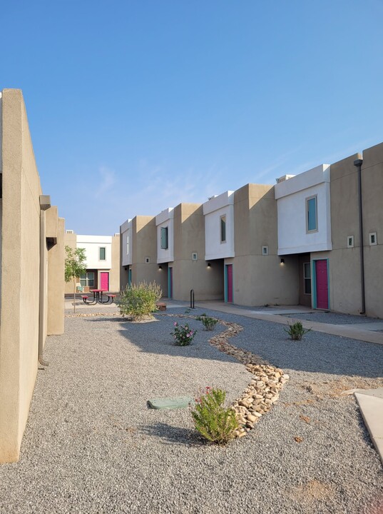 Sunray Lobo Canyon in Grants, NM - Building Photo