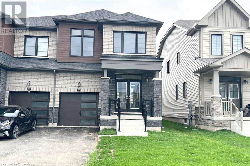 22 Sunflower Cres in Thorold, ON - Building Photo