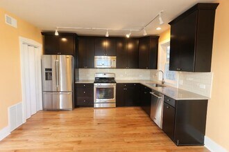 3731 N Janssen Ave in Chicago, IL - Building Photo - Building Photo