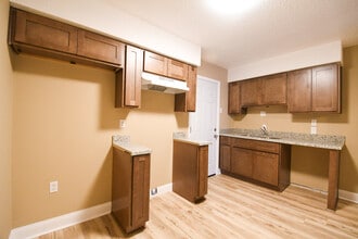 231 Belle Terre Blvd in La Place, LA - Building Photo - Building Photo