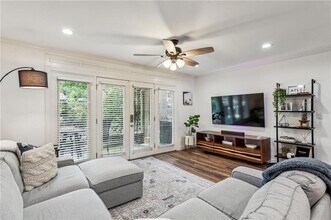 3650 Ashford Dunwoody Rd NE, Unit 811 in Brookhaven, GA - Building Photo - Building Photo