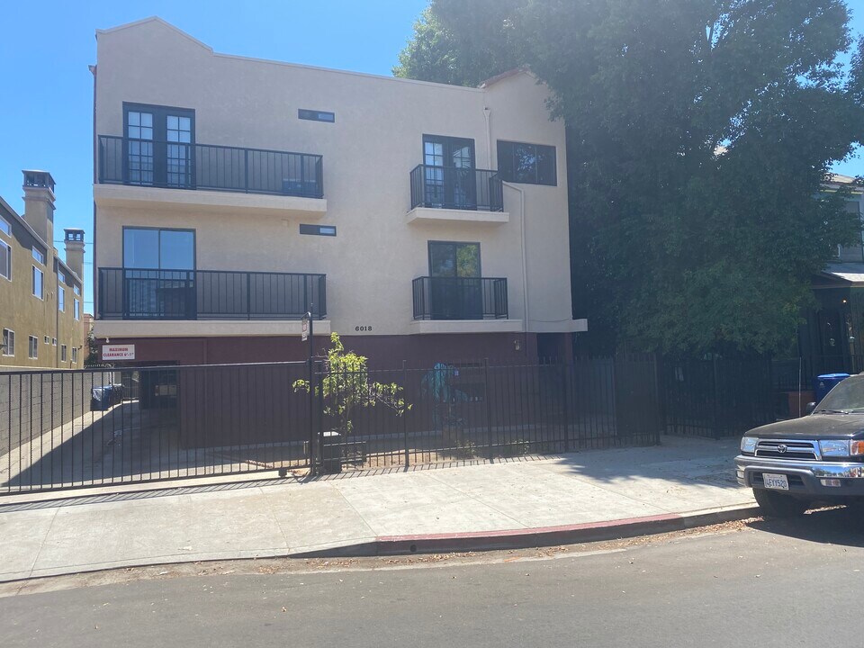 6018 Barton Ave, Unit #4 in Los Angeles, CA - Building Photo