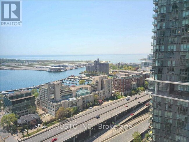 35-3135 Mariner Terrace in Toronto, ON - Building Photo - Building Photo