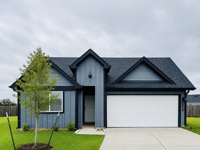 property at 31603 Featherstone Trl