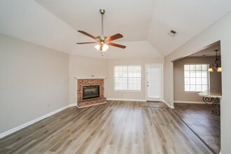 6954 Naples Dr in Cordova, TN - Building Photo - Building Photo