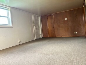 301 E Grandview Dr in Junction City, KS - Building Photo - Building Photo