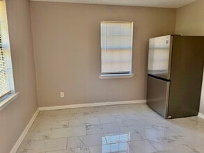 2215 Henrietta Rd in Memphis, TN - Building Photo - Building Photo