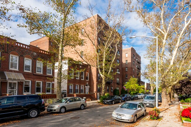 1620 E 2nd St in Brooklyn, NY - Foto de edificio - Building Photo