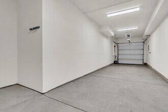 131 Fable in Irvine, CA - Building Photo - Building Photo