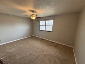 2423 Farmstead St in Wichita, KS - Building Photo - Building Photo