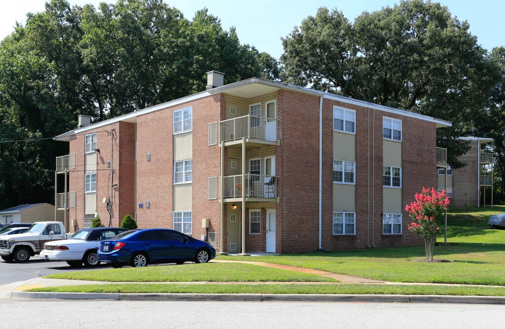 Oakridge Manor Apartments Glen Burnie, MD Apartments