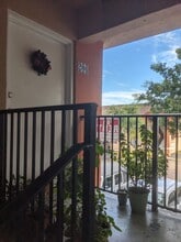 7255 W 24th Ave, Unit 206 in Hialeah, FL - Building Photo - Building Photo