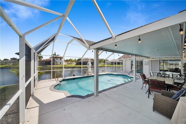 1811 NE 5th Terrace in Cape Coral, FL - Building Photo - Building Photo