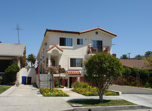 522 N Serrano Ave in Los Angeles, CA - Foto de edificio - Building Photo