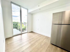 1620 NW 18th St in Miami, FL - Building Photo - Building Photo